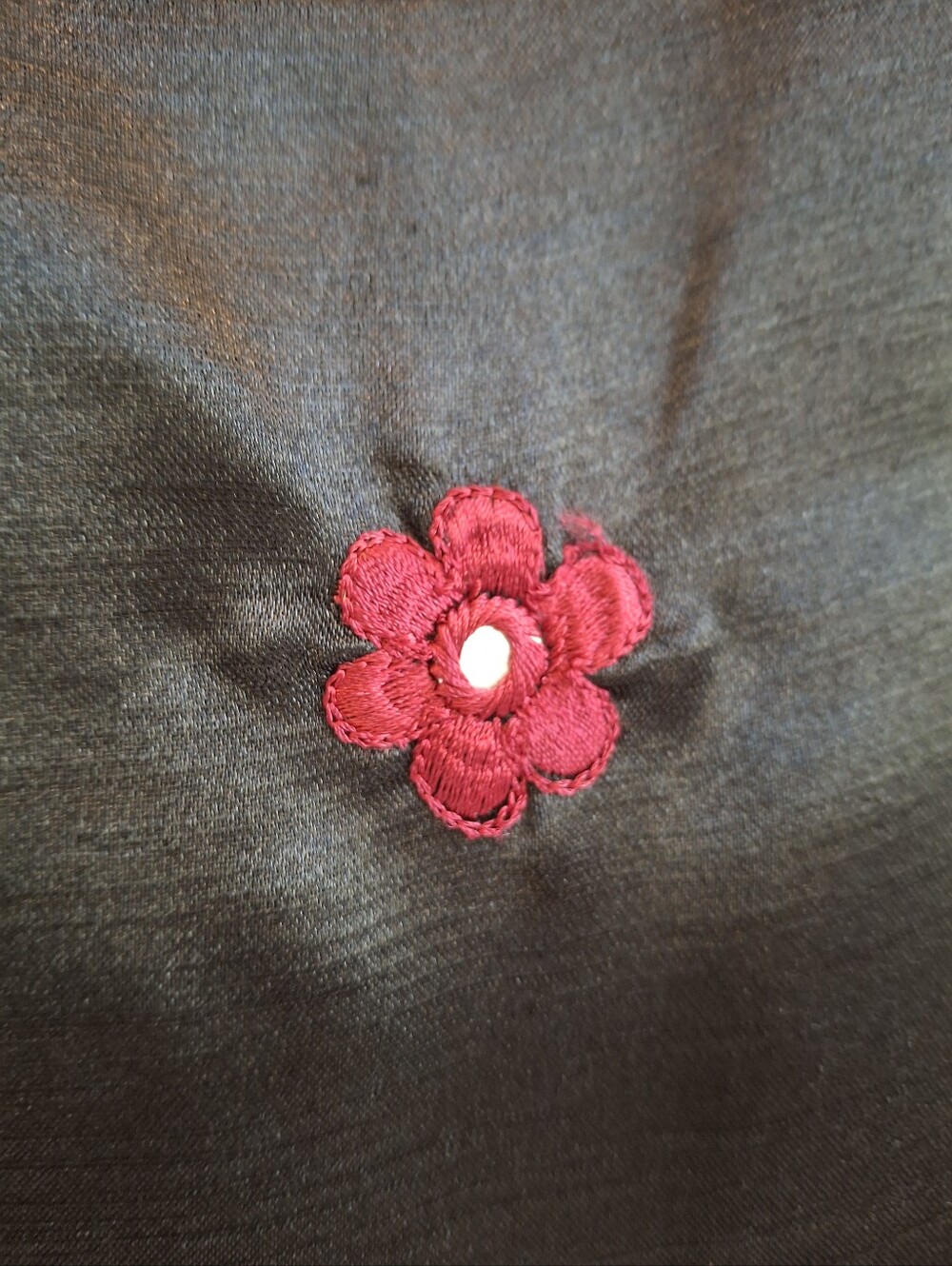 Vintage Sue Wong Black Satiny Sleeveless Dress - Red Mirrored Floral Embroidery - Picture 4 of 10